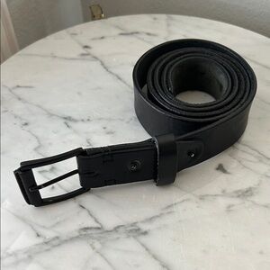 Nixon Size 28-36 Men's Black Leather Belt